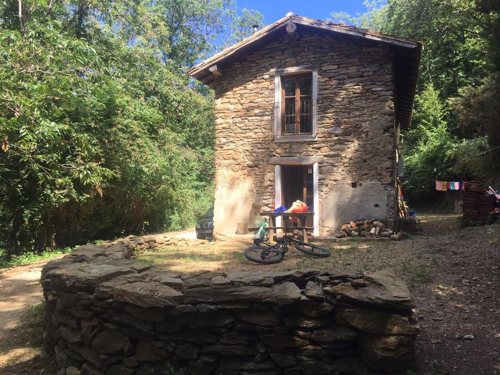 Centro Trekking A Cavallo Monte Brugiana Guest House Маса Екстериор снимка